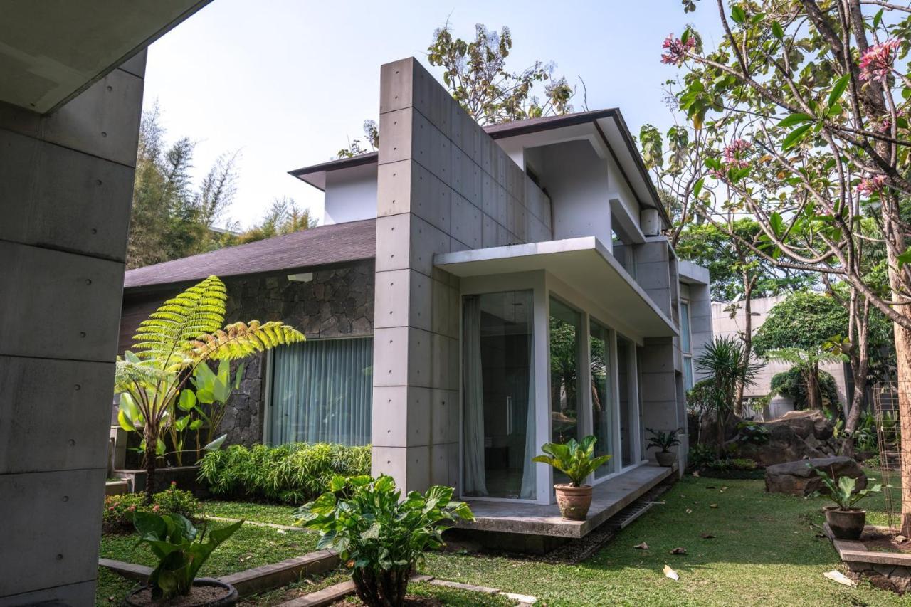 K Gallery Hotel Pasuruan Eksteriør billede