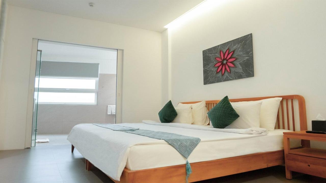 K Gallery Hotel Pasuruan Eksteriør billede