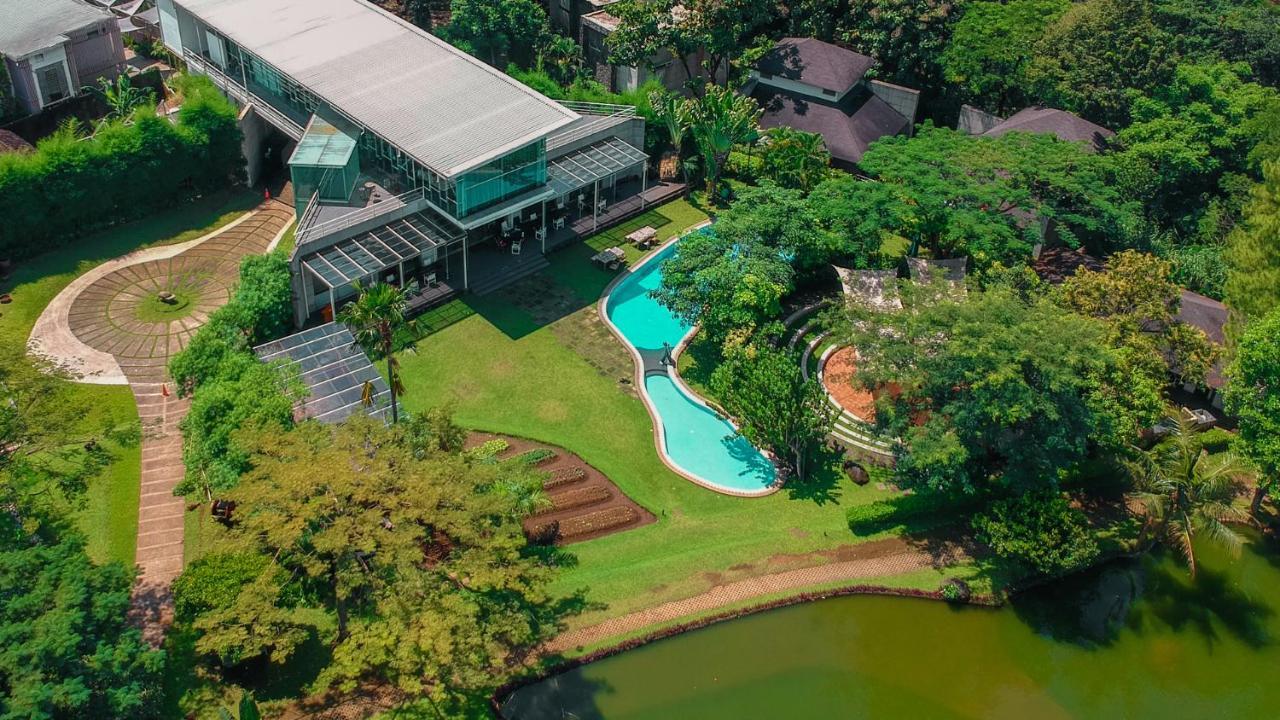 K Gallery Hotel Pasuruan Eksteriør billede