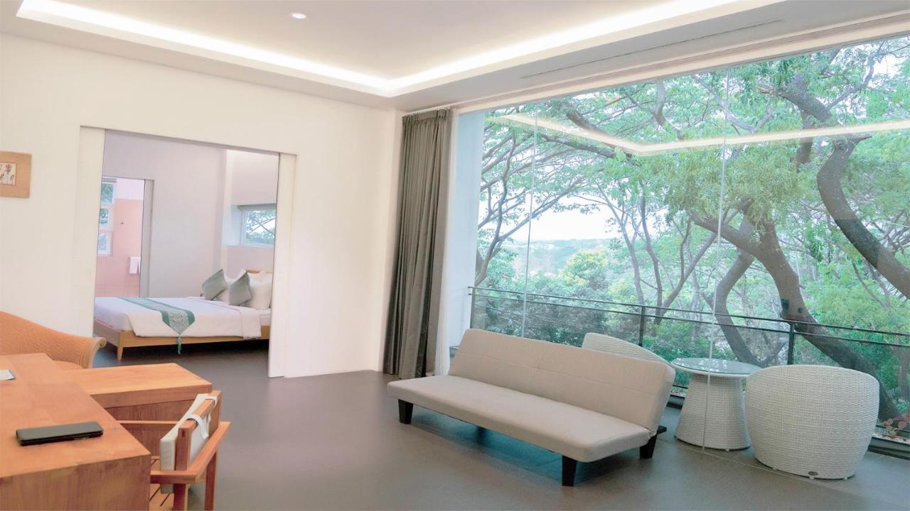 K Gallery Hotel Pasuruan Eksteriør billede