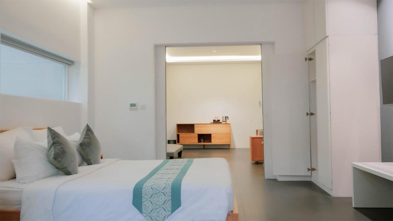 K Gallery Hotel Pasuruan Eksteriør billede